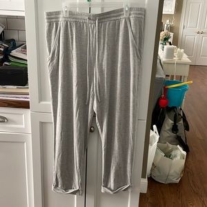 Vineyard Vines lightweight light grey sweat pants